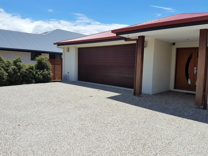 2/2 Vanillalily Close, Banksia Beach QLD 4507