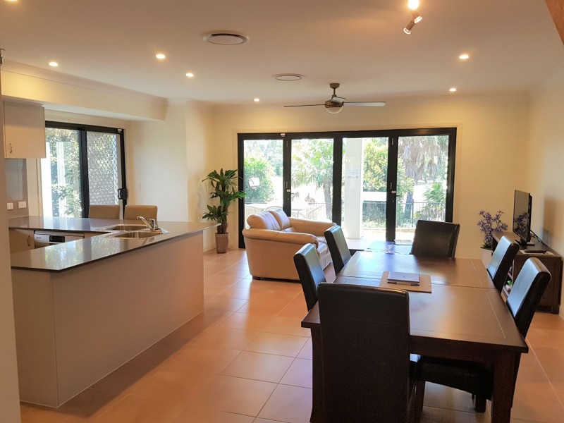 2/2 Vanillalily Close, Banksia Beach QLD 4507