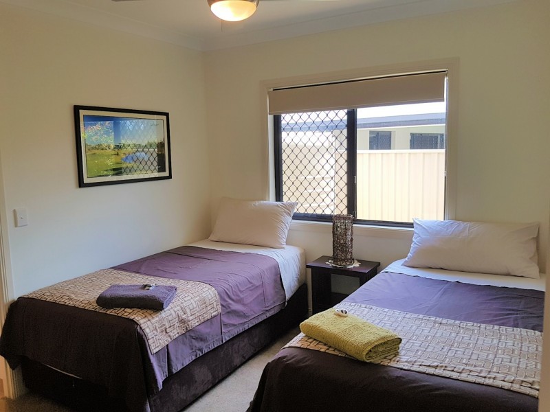 2/2 Vanillalily Close, Banksia Beach QLD 4507