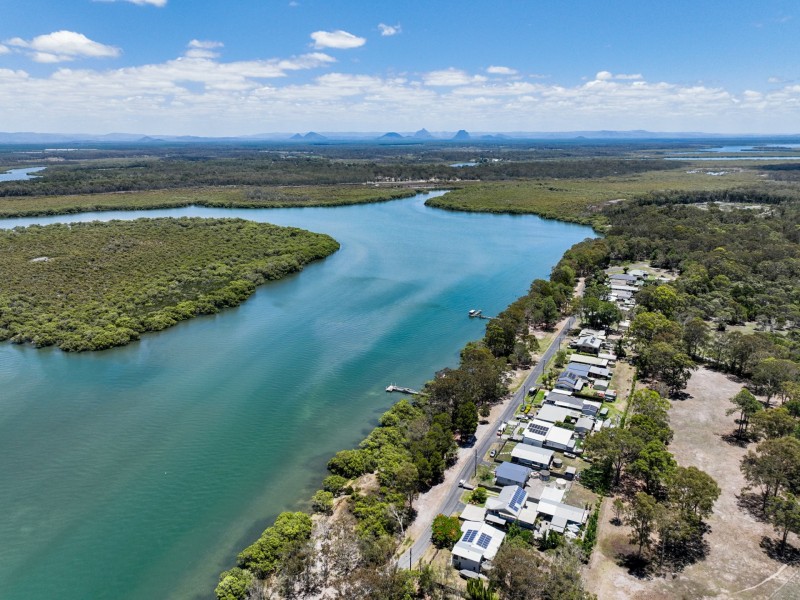 35 Moffatt Esplanade, Toorbul QLD 4510