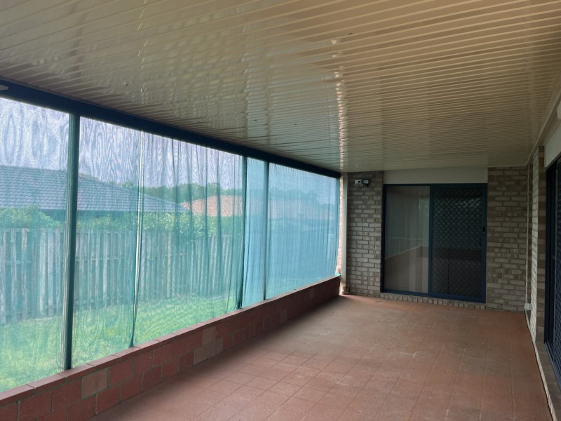 318 Bestmann Road East, Sandstone Point QLD 4511
