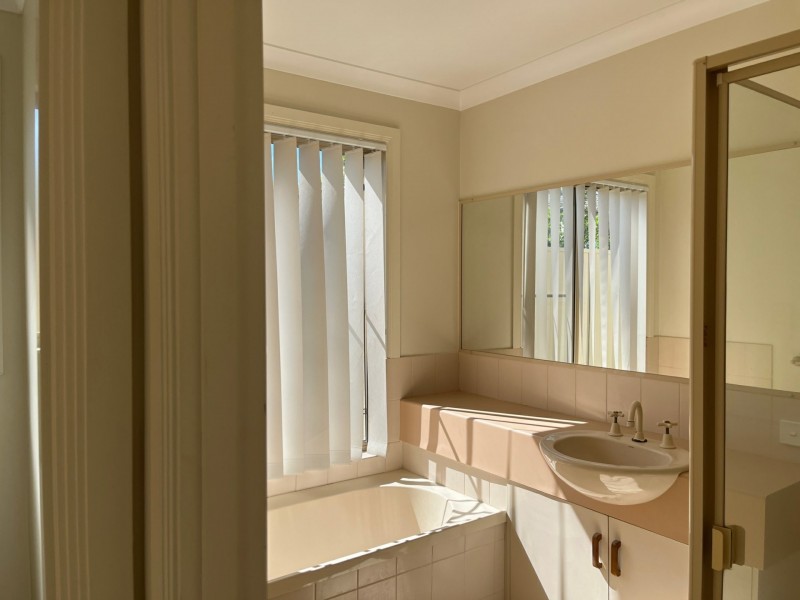 6 Catamaran Court, Banksia Beach QLD 4507