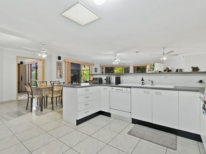 8 Abelia Court, Narangba QLD 4504