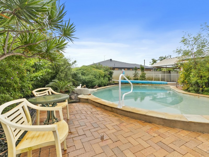 25 Eighth Avenue, Woorim QLD 4507