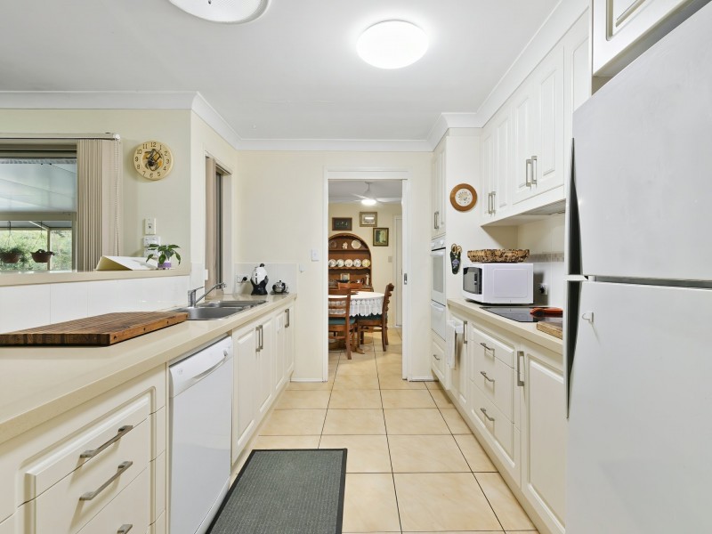 25 Eighth Avenue, Woorim QLD 4507