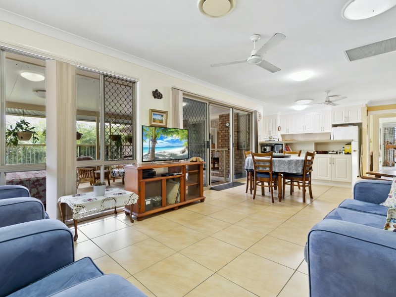 25 Eighth Avenue, Woorim QLD 4507