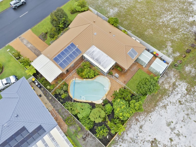 25 Eighth Avenue, Woorim QLD 4507
