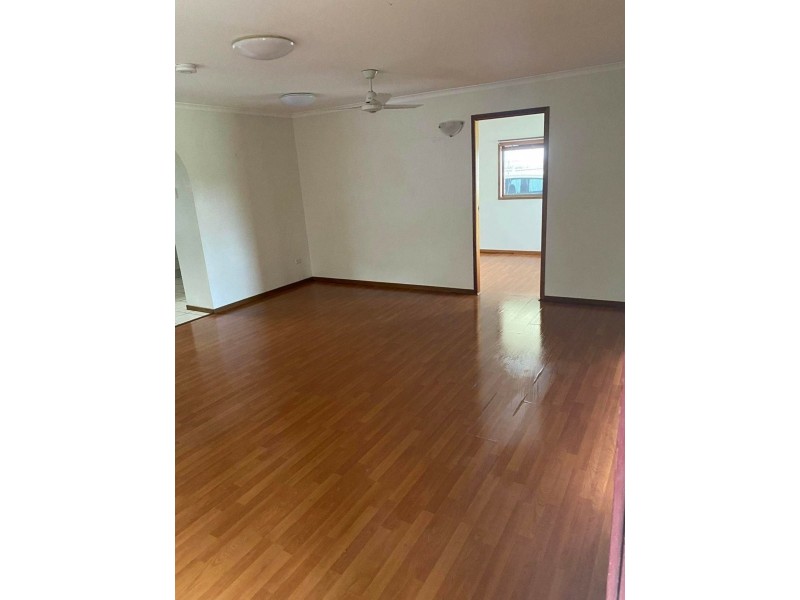 35 Dianthus Avenue, Banksia Beach QLD 4507