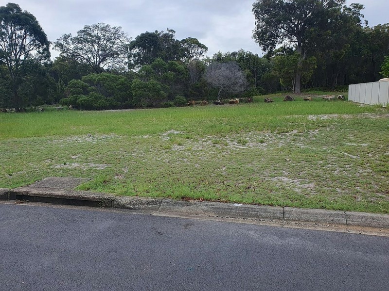 27 Eighth Avenue, Woorim QLD 4507