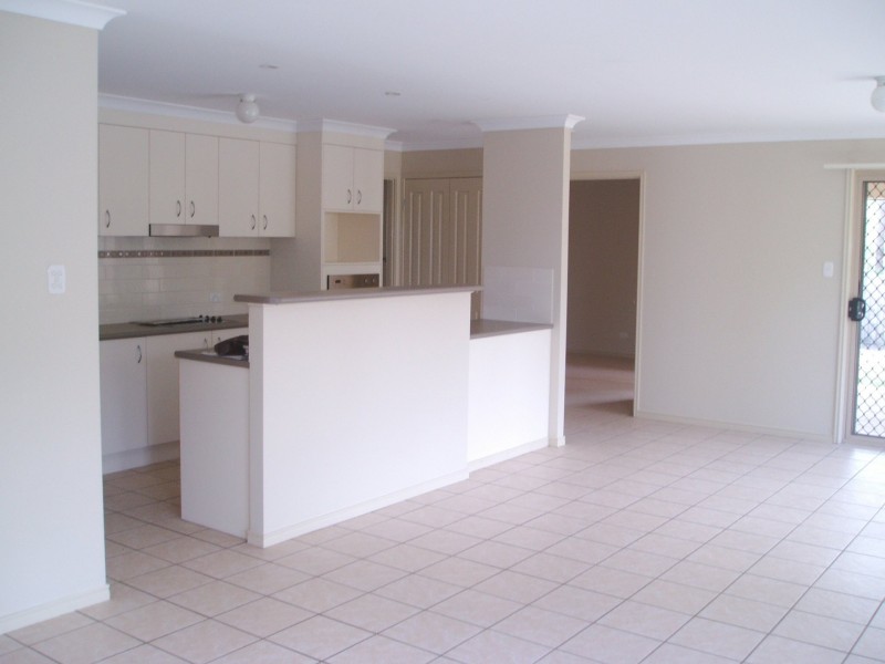 35 Aird Street, Sandstone Point QLD 4511