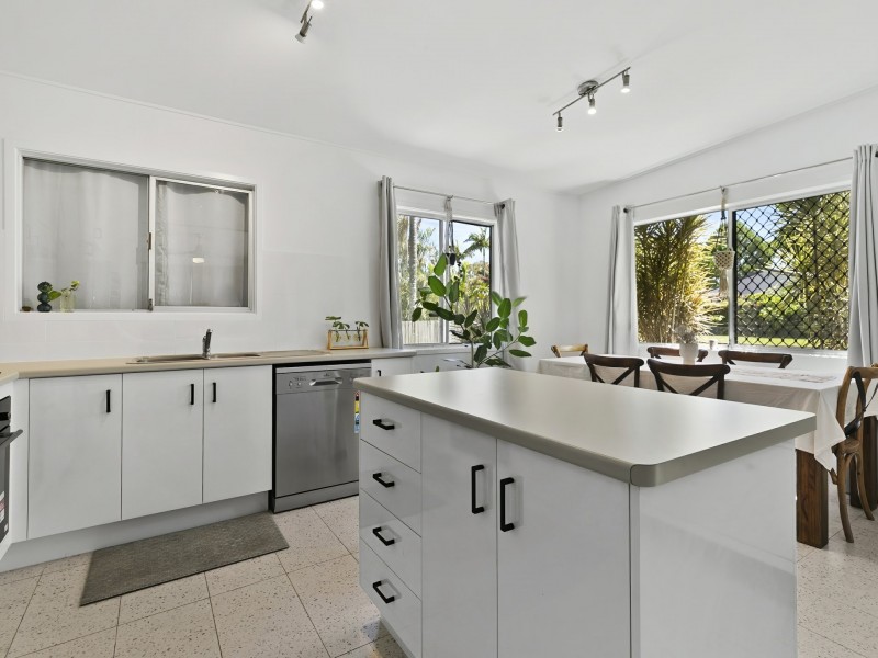 20 Sunset Avenue, Bongaree QLD 4507