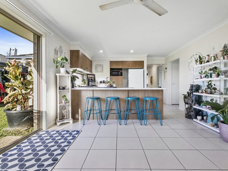 19 Water Gum Crescent, Ningi QLD 4511