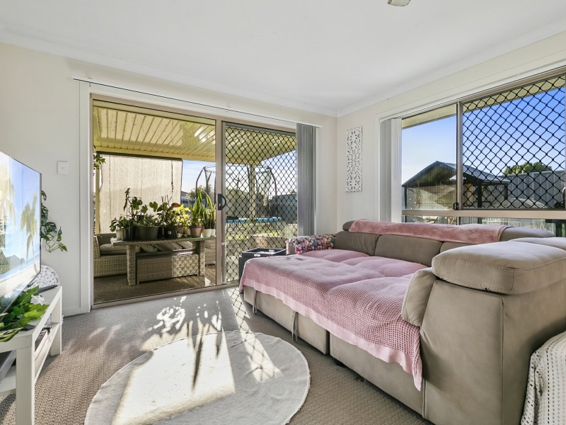 19 Water Gum Crescent, Ningi QLD 4511