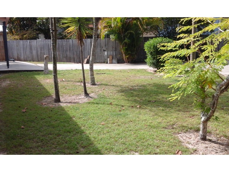 2/16 Moreton Terrace, Beachmere QLD 4510