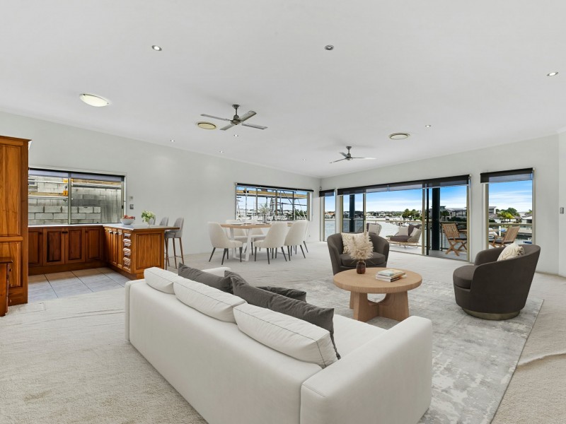 42 Tradewinds Drive, Banksia Beach QLD 4507