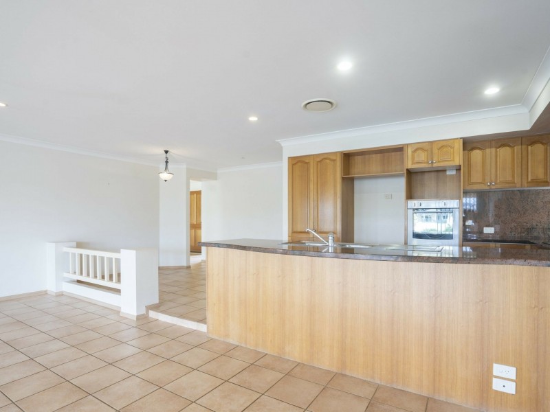 83 Phoenix Avenue, Bongaree QLD 4507