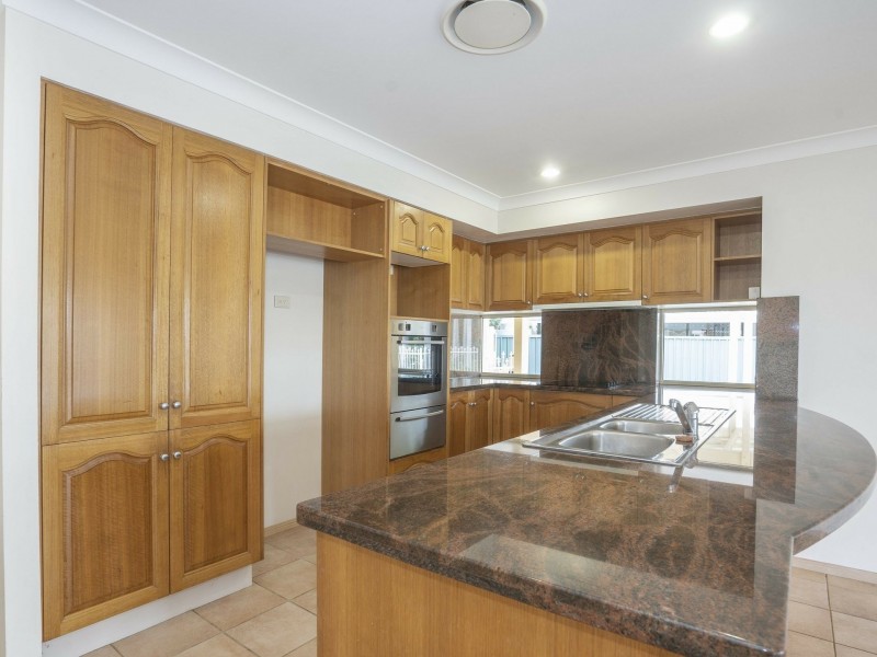 83 Phoenix Avenue, Bongaree QLD 4507