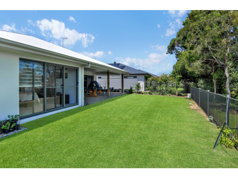 214 Freshwater Drive, Banksia Beach QLD 4507