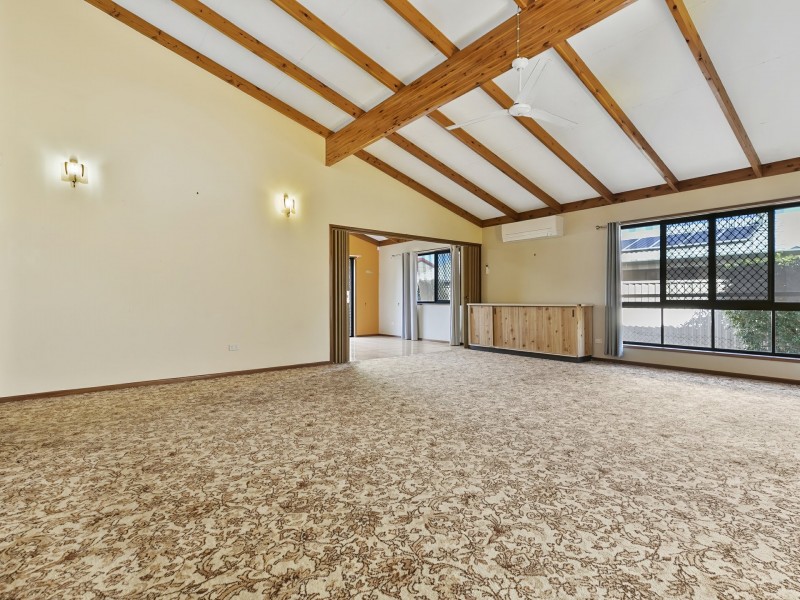 42 Dolphin Drive, Bongaree QLD 4507