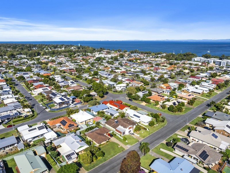 42 Dolphin Drive, Bongaree QLD 4507