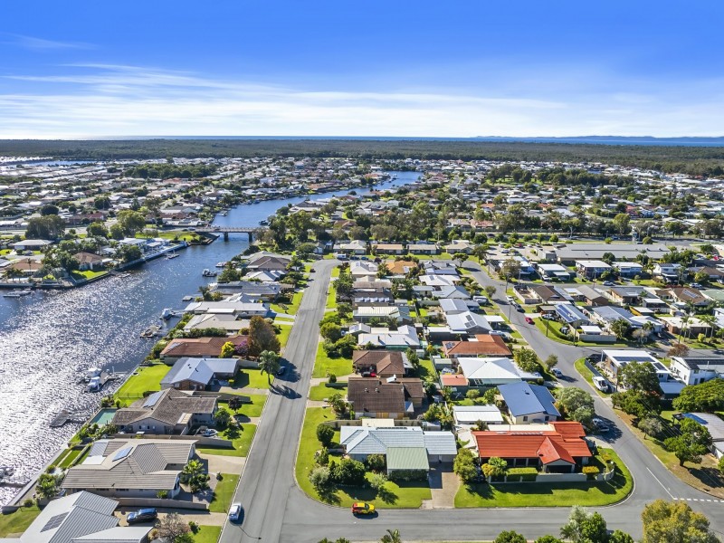 42 Dolphin Drive, Bongaree QLD 4507