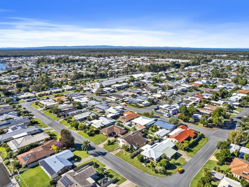 42 Dolphin Drive, Bongaree QLD 4507