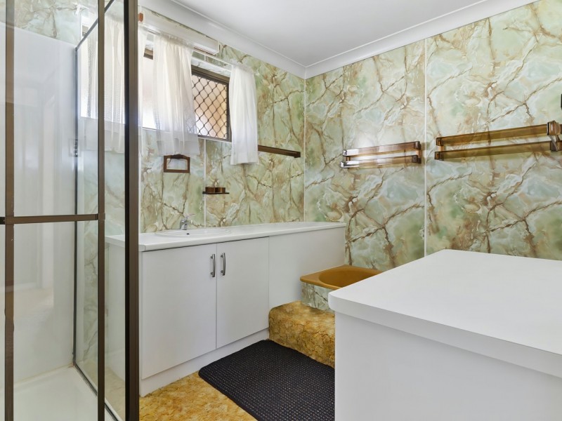 20 Charlotte Avenue, Bongaree QLD 4507