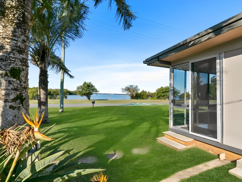 71 Esplanade, Toorbul QLD 4510