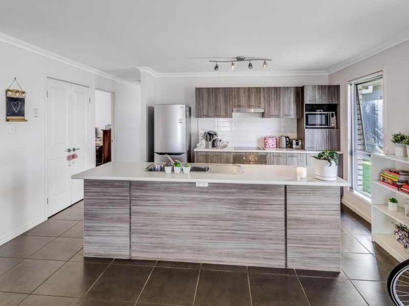 12 Hillcrest Court, Murrumba Downs QLD 4503