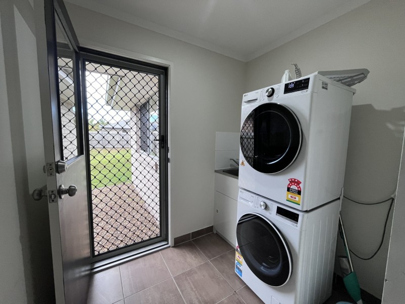 2 Sundew Street, Ningi QLD 4511