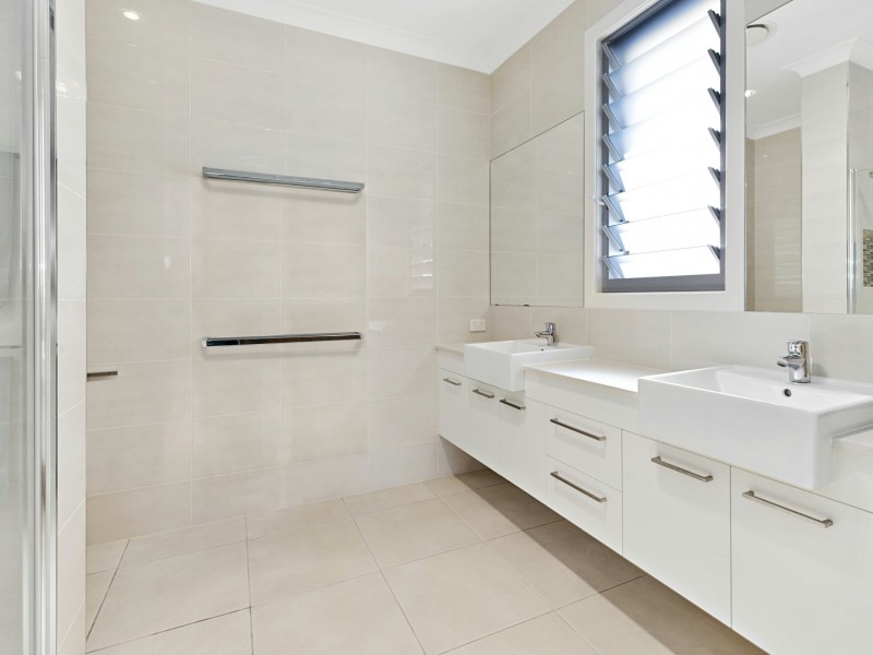 30 The Peninsula, Banksia Beach QLD 4507
