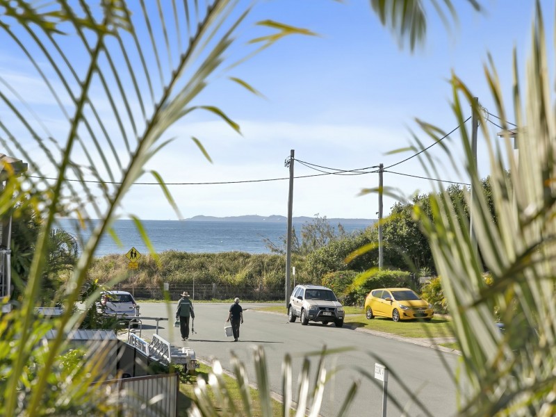 2/18 North Street, Woorim QLD 4507