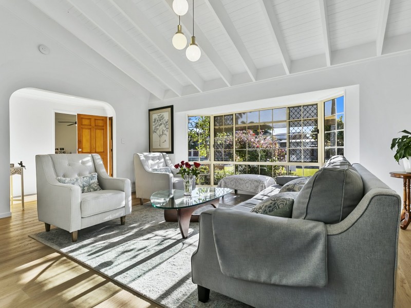 52 Wattle Avenue, Bongaree QLD 4507