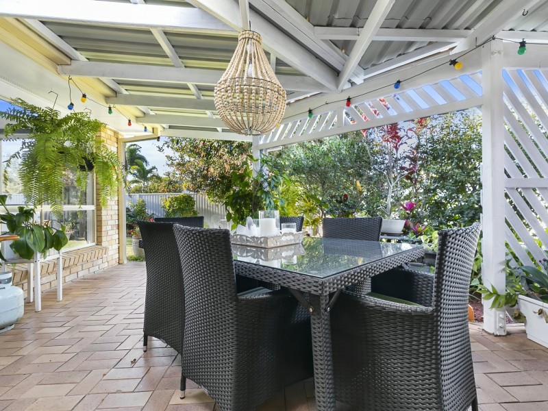 52 Wattle Avenue, Bongaree QLD 4507