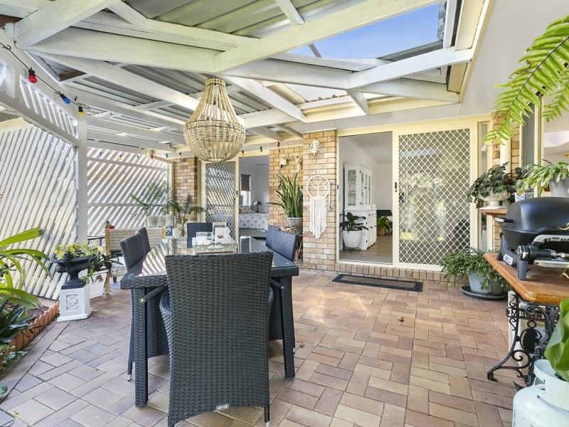 52 Wattle Avenue, Bongaree QLD 4507