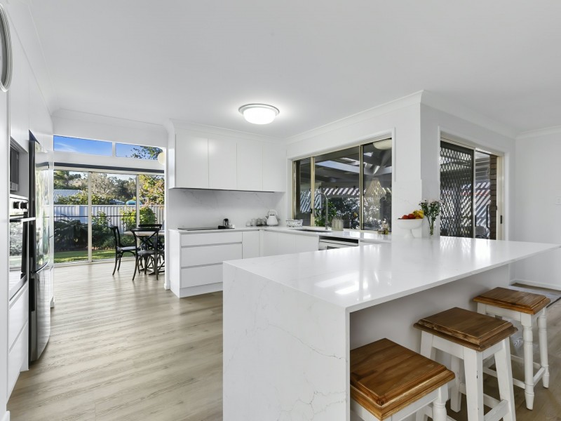 52 Wattle Avenue, Bongaree QLD 4507