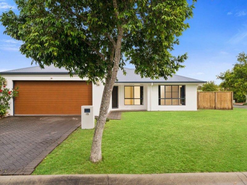 15 Corrimal Place, Sandstone Point QLD 4511