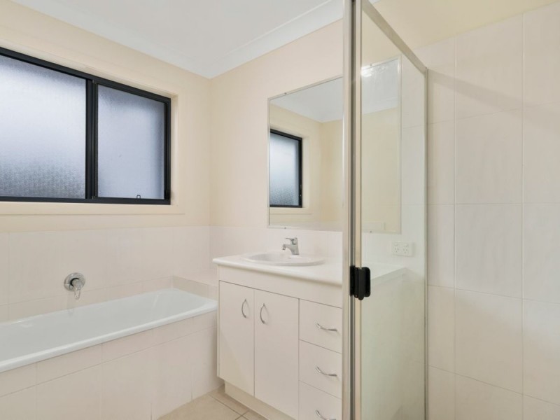 15 Corrimal Place, Sandstone Point QLD 4511