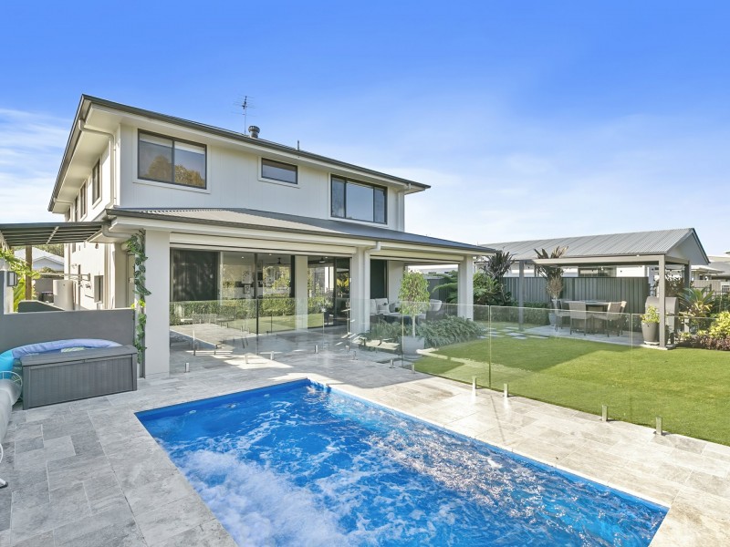 202 Freshwater Drive, Banksia Beach QLD 4507