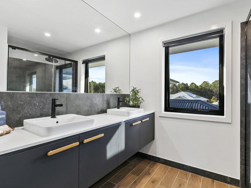 202 Freshwater Drive, Banksia Beach QLD 4507