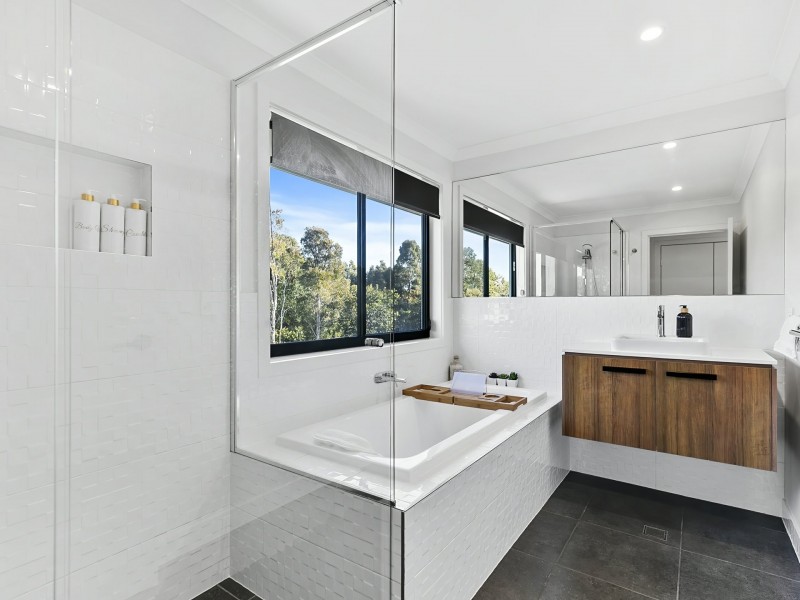 202 Freshwater Drive, Banksia Beach QLD 4507