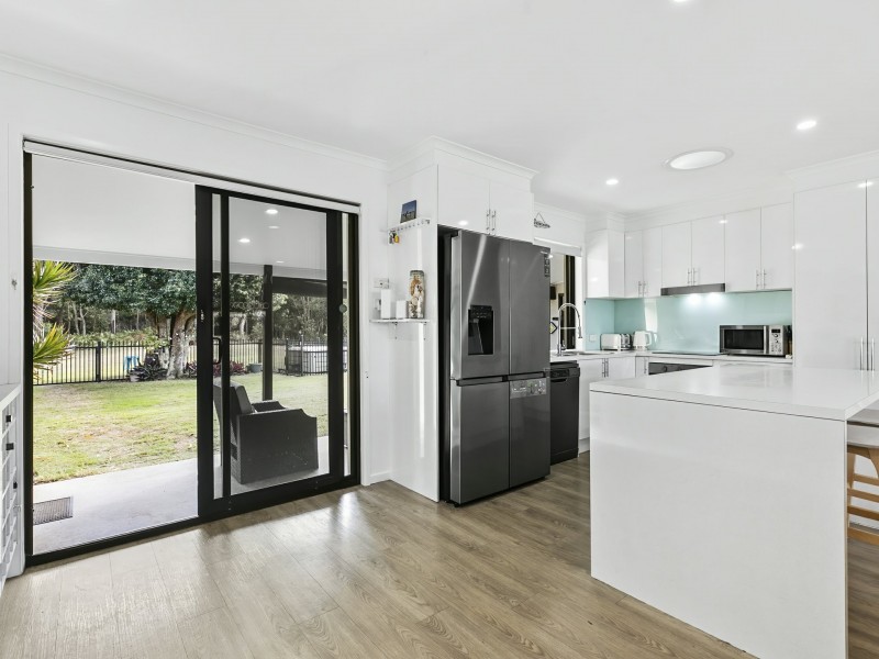 15 Eighth Avenue, Woorim QLD 4507