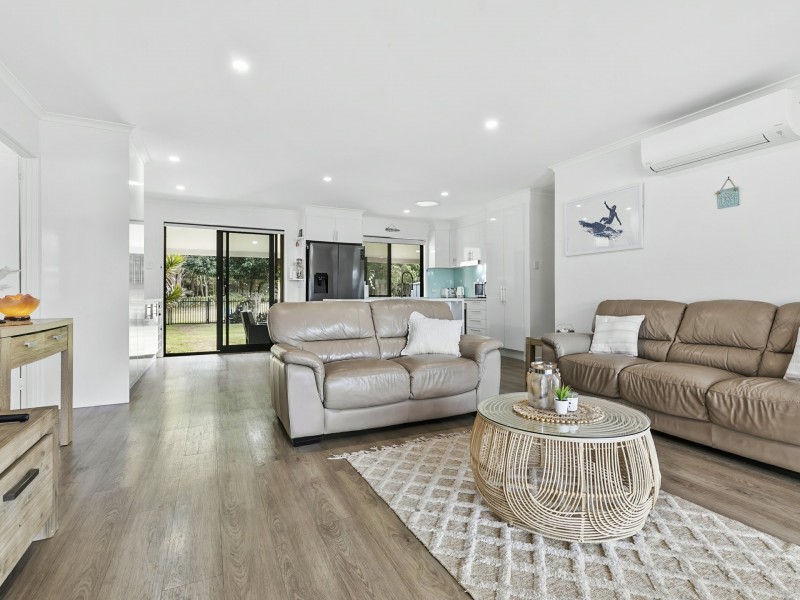 15 Eighth Avenue, Woorim QLD 4507