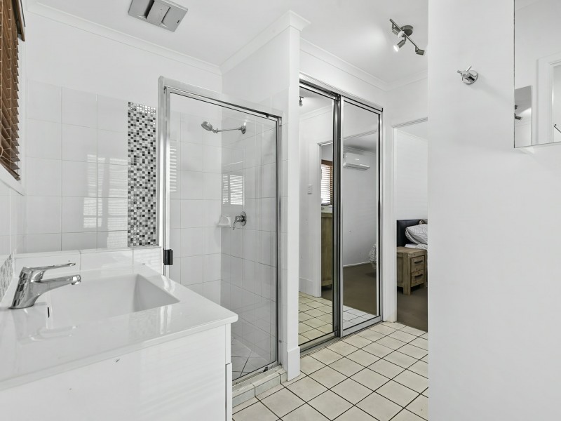 15 Eighth Avenue, Woorim QLD 4507