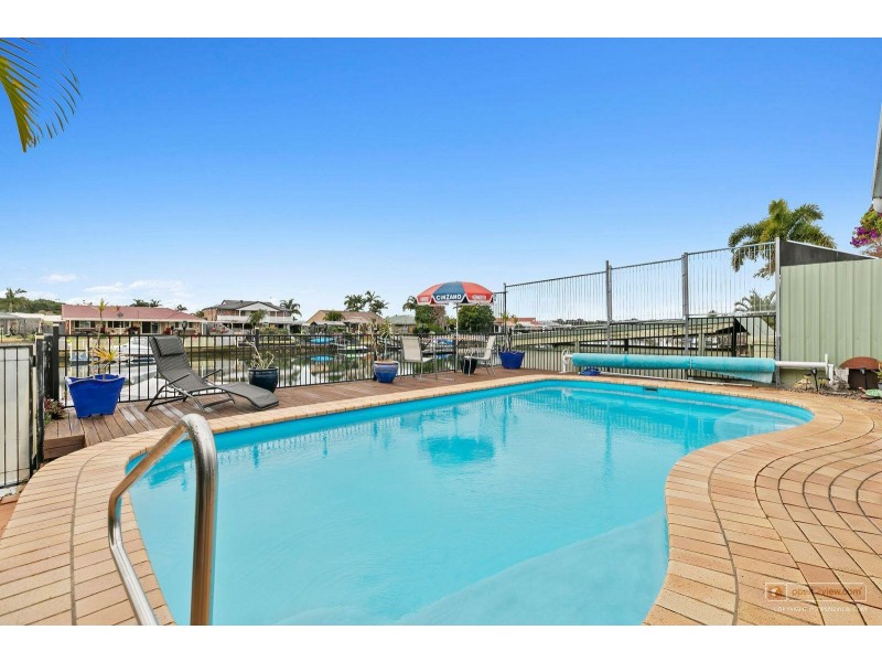 2/65 Oleander Drive, Bongaree QLD 4507