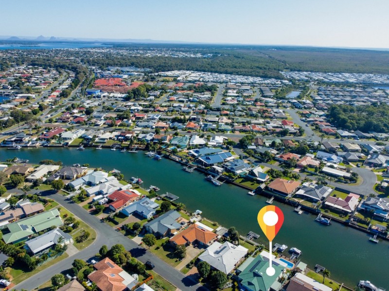 2/65 Oleander Drive, Bongaree QLD 4507