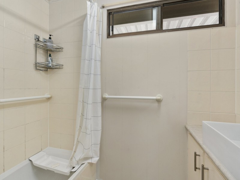 20A/1 Kal Ma Kuta Drive, Sandstone Point QLD 4511