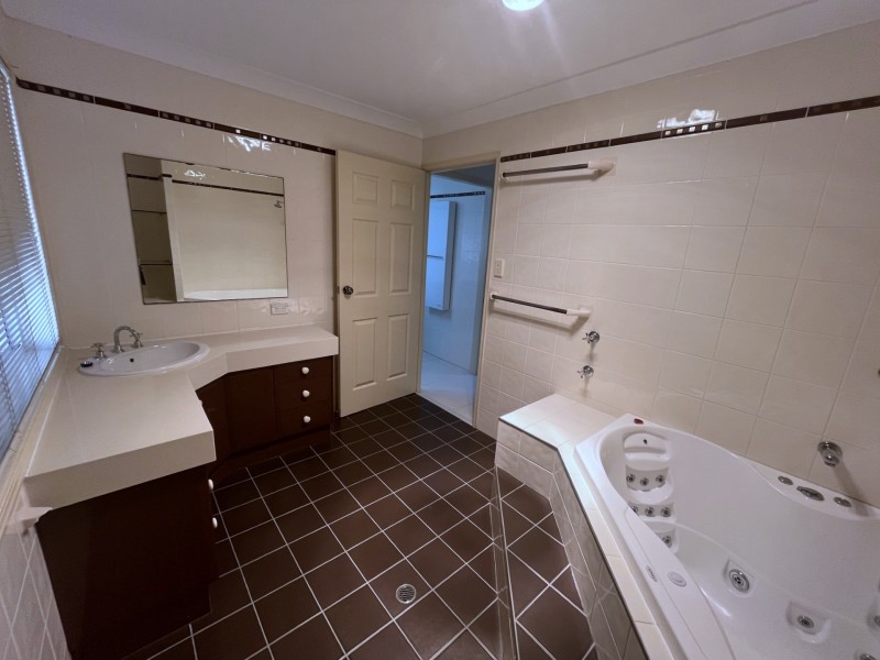 12 Keala Court, Banksia Beach QLD 4507