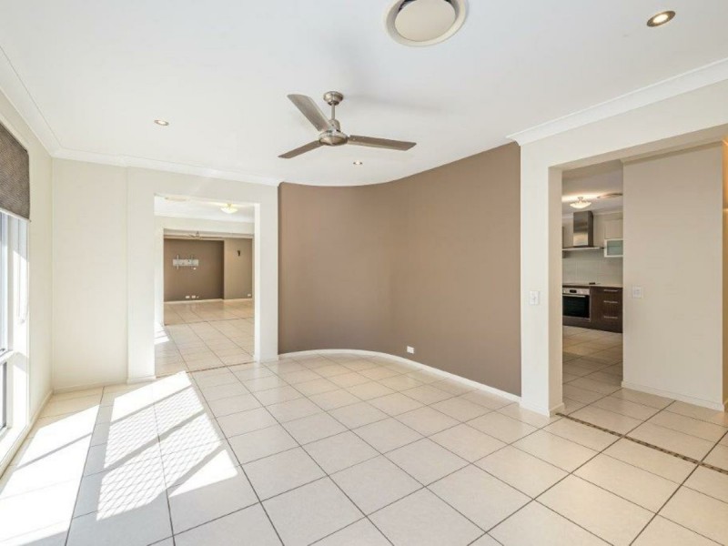 7 Oriole Close, Banksia Beach QLD 4507