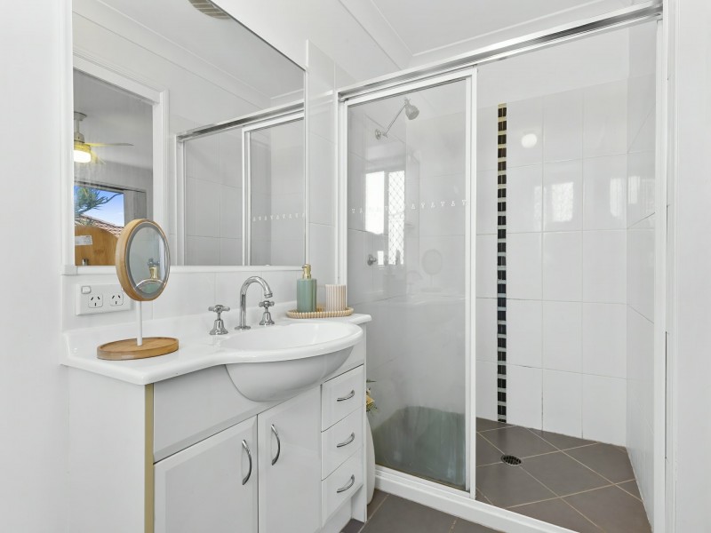 11 Coach Road West, Morayfield QLD 4506